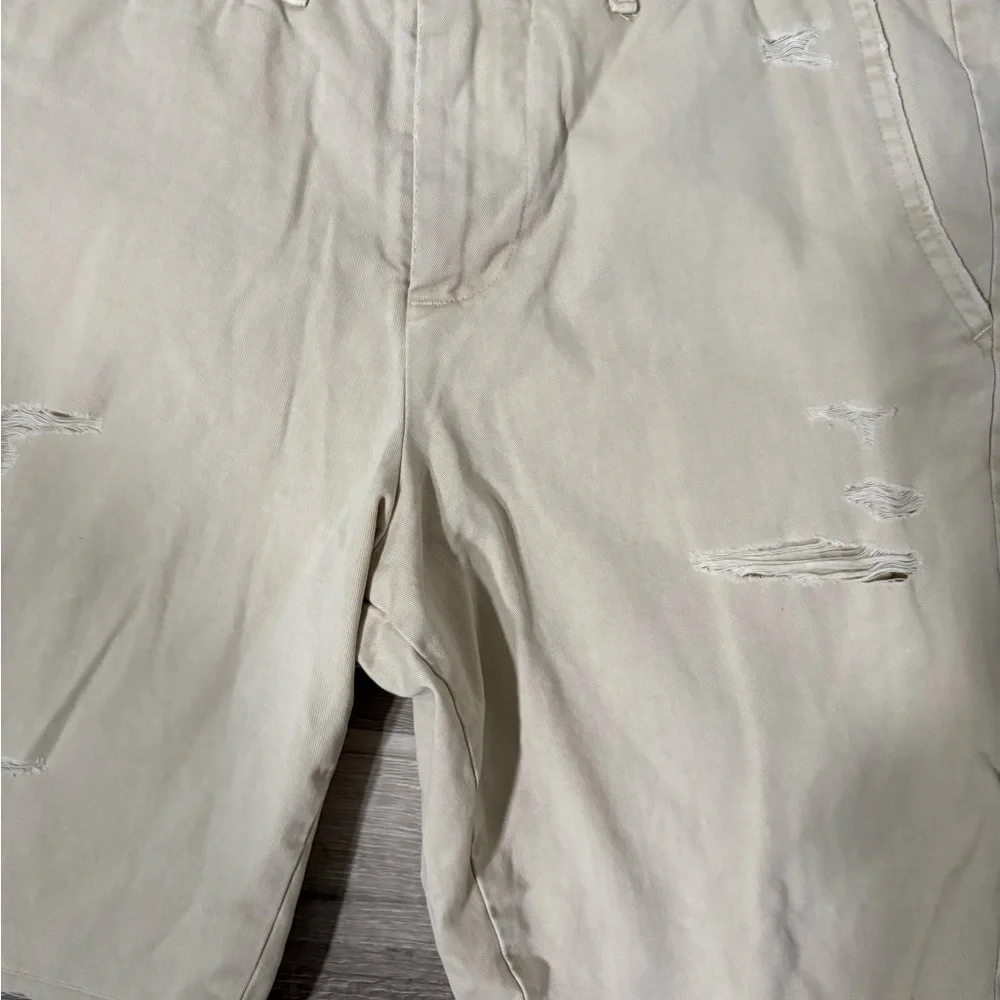 Abercrombie & Fitch Cream Distressed Flat Front Shorts